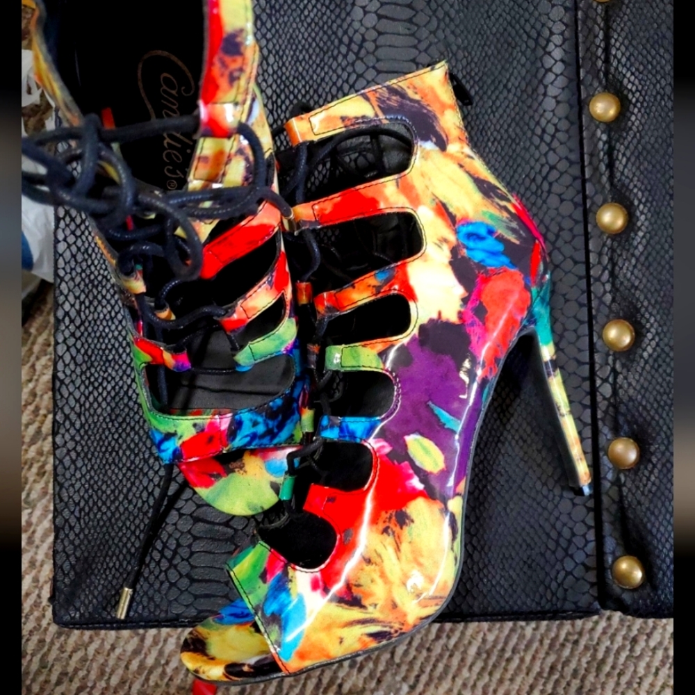 Colorful heels sz 8